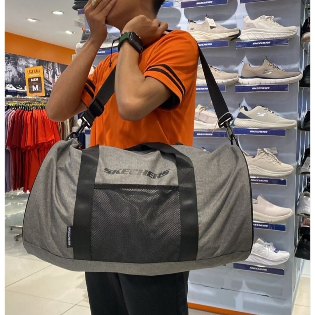กระเป๋า Skechers duffle พร้อมกระเป๋าบันจี้จัมยิม skechers ต้นฉบับ