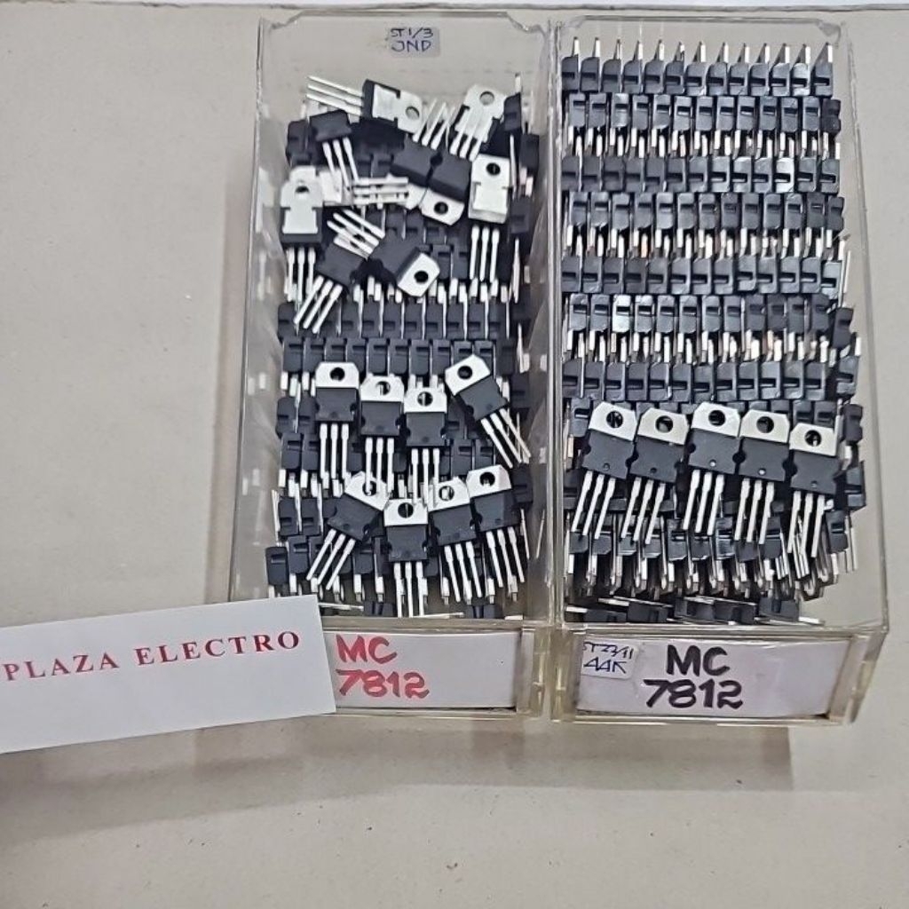 TRANSISTOR L 7812 CV L7812 MC7812 ST IC REGULATOR ต้นฉบับ