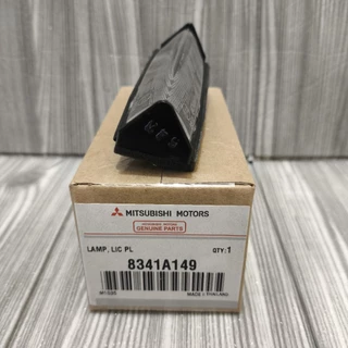 Original Mitsubishi Xpander Pajero Montero Mirage 8341A149 ไฟส่องป้ายทะเบียน Mica