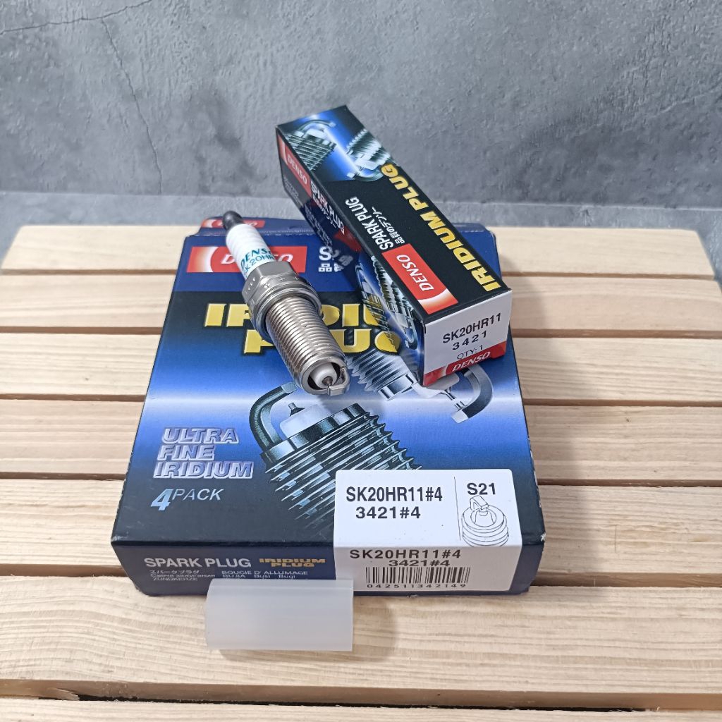 DENSO IRIDIUM SPARK PLUG TOYOTA INNOVA FORTUNER HILUX SK20HR11 1PC