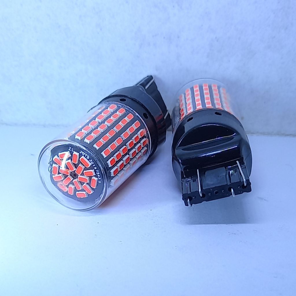 MERAH ไฟเบรค led T20 สีแดงสว่างเป็นพิเศษ