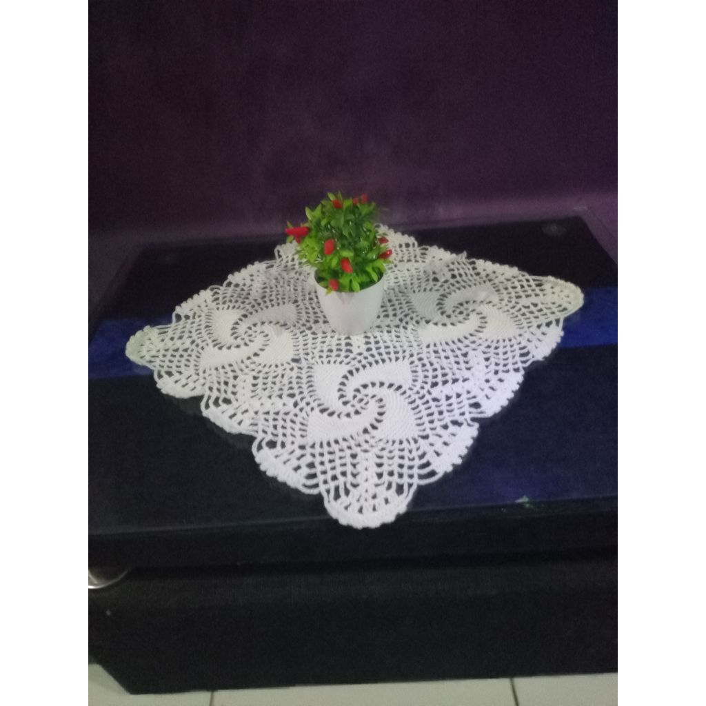 ผ้าปูโต๊ะถักแฮนด์เมดขนาด40x40