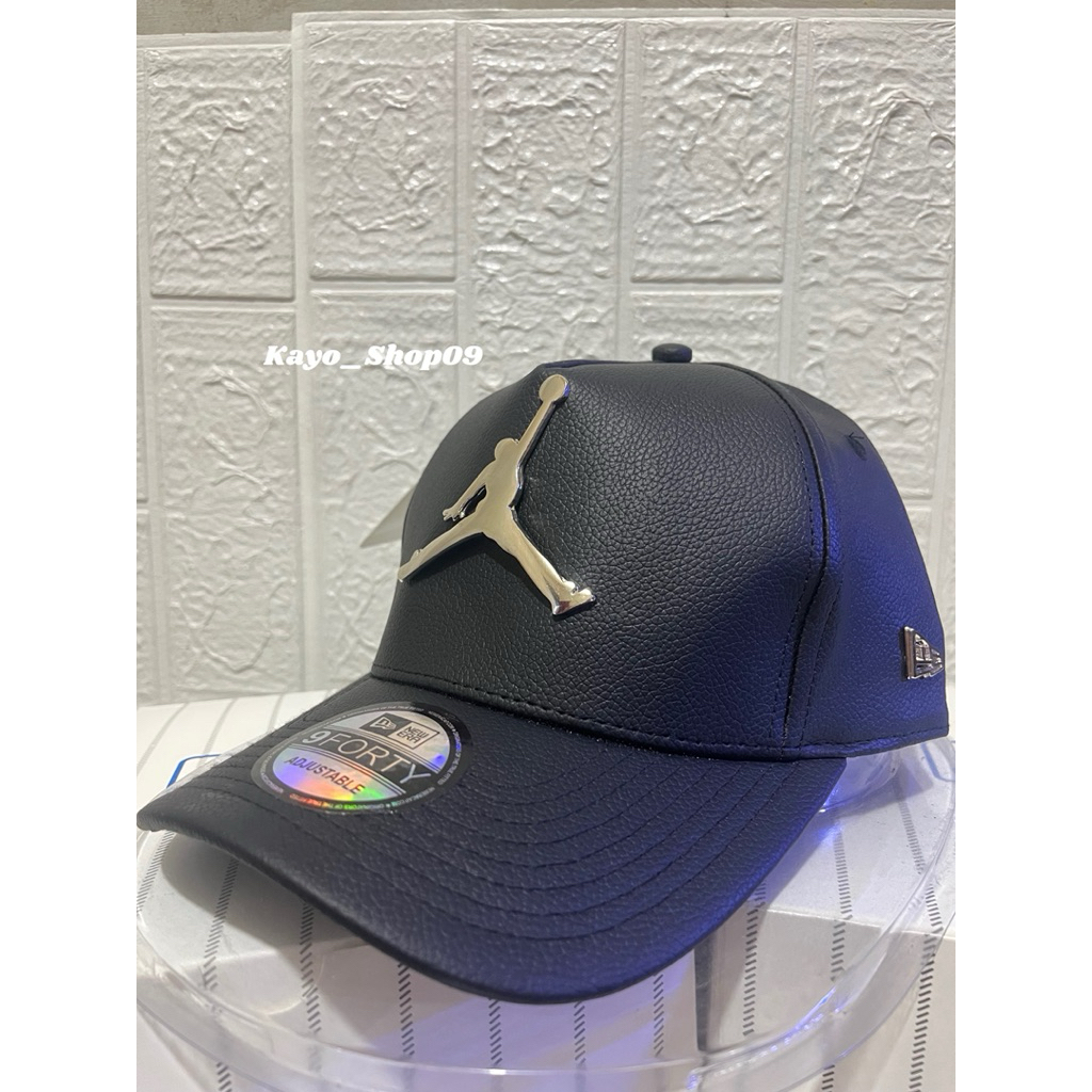 แฟชั่น BASEBALL CAP ผู้ใหญ่ผู้ชายอุปกรณ์เสริมหมวกหนังโลโก้เหล็ก J0RDAN BASKETBALL คุณภาพระดับพรีเมีย