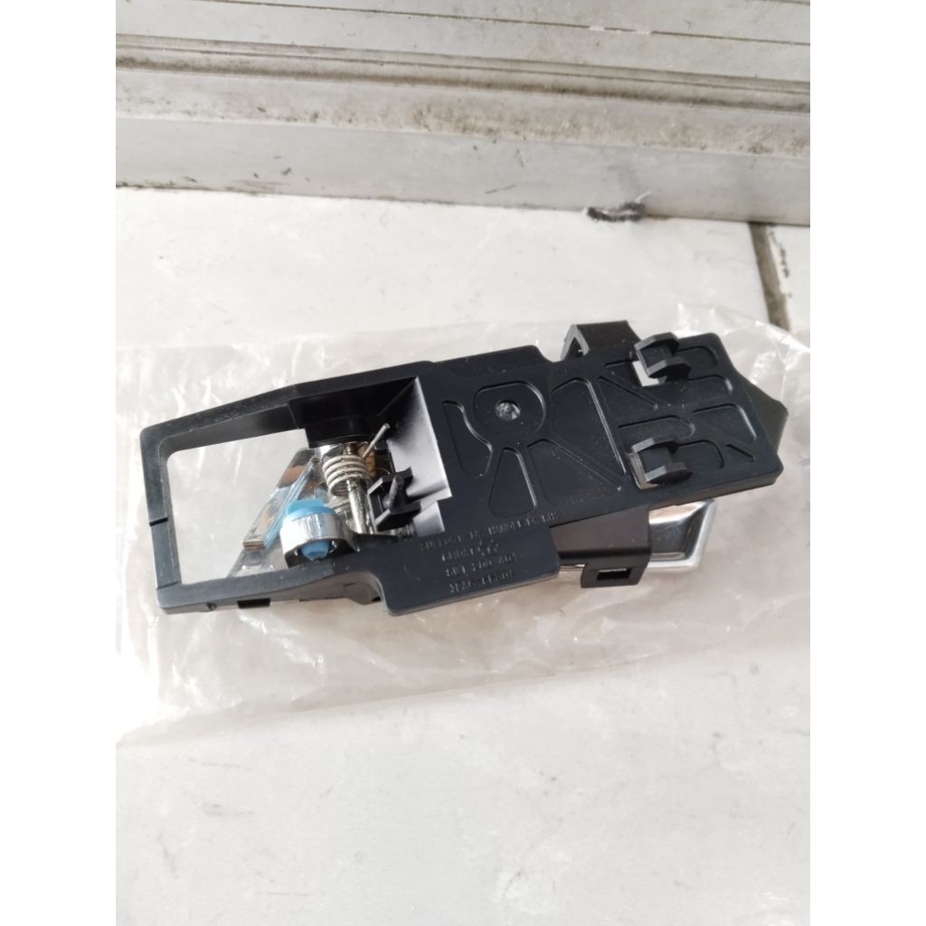 มือจับประตูด้านในขวา chevrolet chelos lova chrome chrome chrome chrome chrome chrome