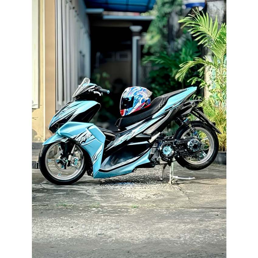 สติ๊กเกอร์แถบ ALL NEW AEROX CONNETED 155 NVX TRANSPARENT SILL หายาก