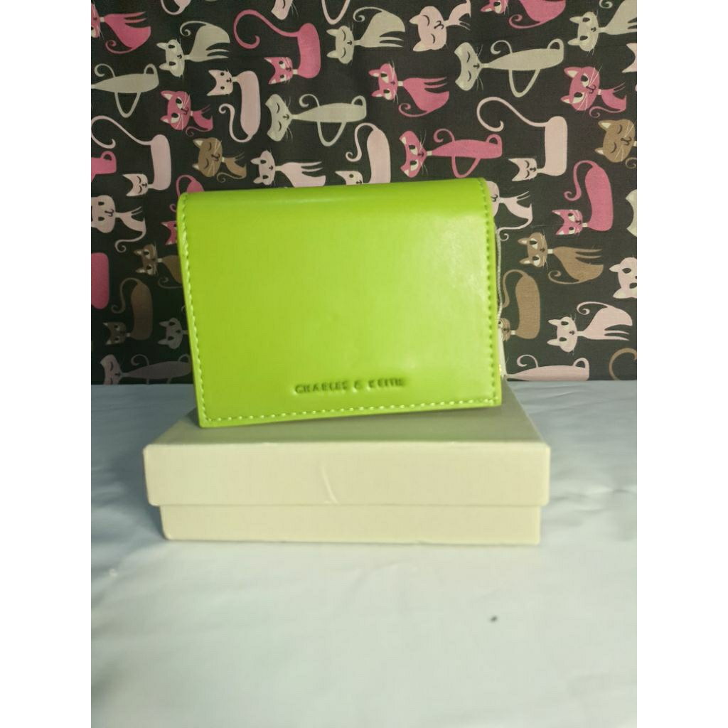 กระเป๋าเงินพับ Charles & Keith สีเขียว