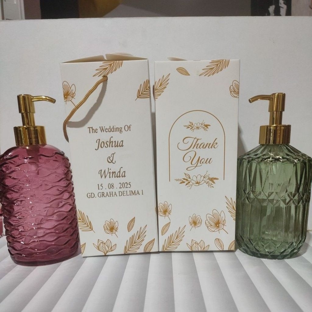 สบู่ปั๊มขวดแก้ว สี IVORY BOX PACKAGING CUSTOM NAME