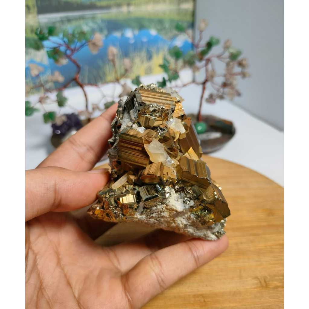 Natural Golden Cube Pyrite Cluster Nusantara คุณภาพสูงสุด (9)