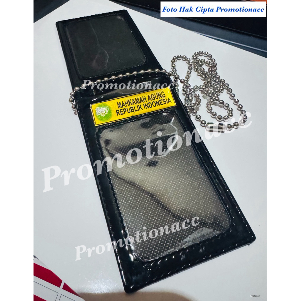 กระเป๋าสตางค์การ์ดแบบกําหนดเองพร้อมโลโก้เรซิ่น Suka-Suka Plus Chain Necklace / ID Card Wallet Name T