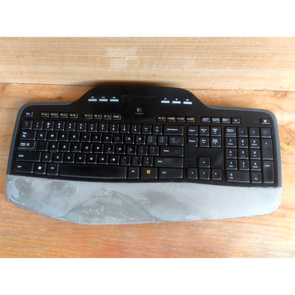 คีย์บอร์ดไร้สายประสิทธิภาพ Logitech MK700