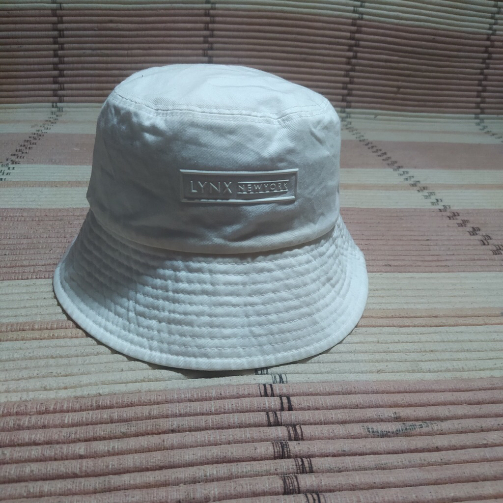 LYNX หมวกบักเก็ต Golf สีขาว