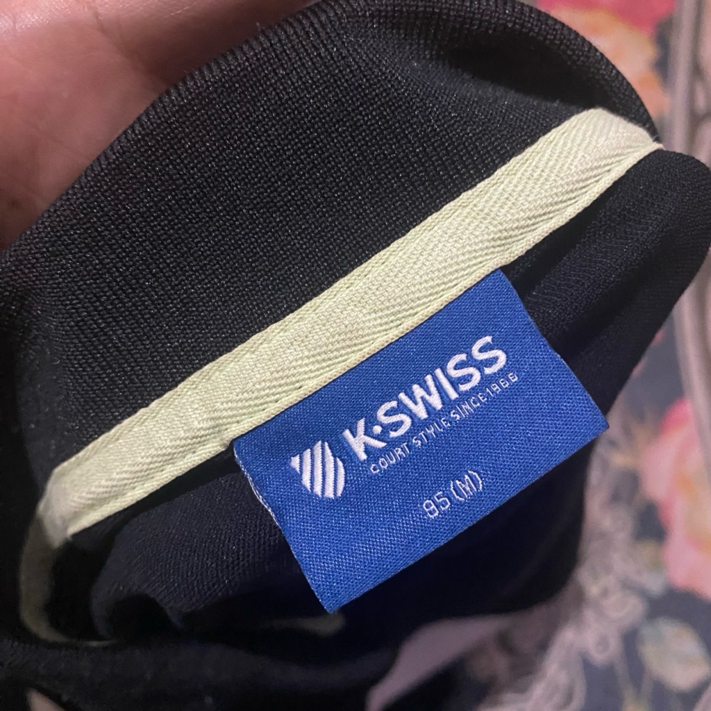 เจอร์ซีย์คอปก | Kswiss สีดําเข้ม