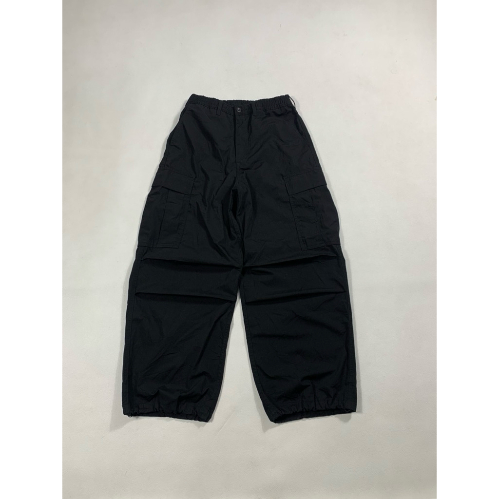 Global uniqlo Black Superwide Cargo Balloon Pants Size S 30-34 Lp 80-88cm ยาว 104cm เปิดนิ้วเท้า 28 
