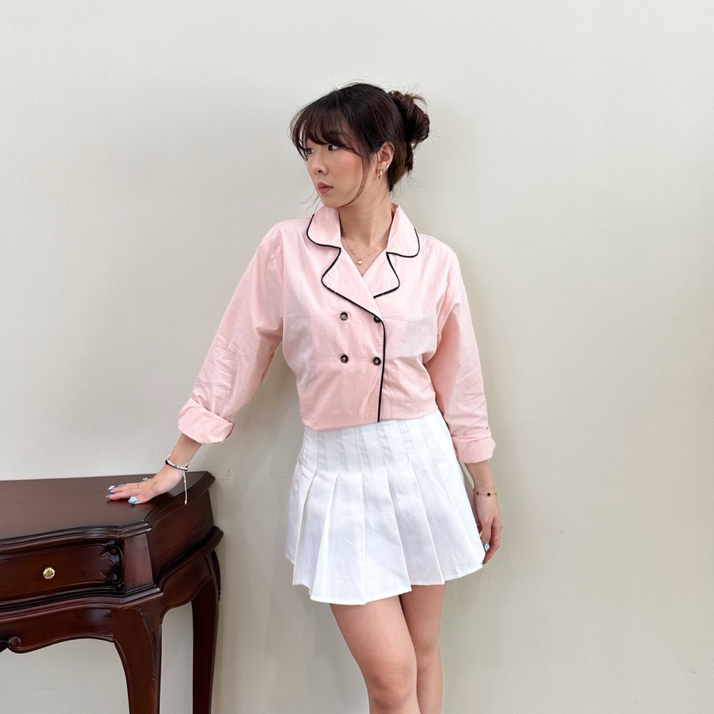 AVE - Ziva Blazer Catoon Crop | เสื้อครอปเชิ้ตแขนยาวผู้หญิง