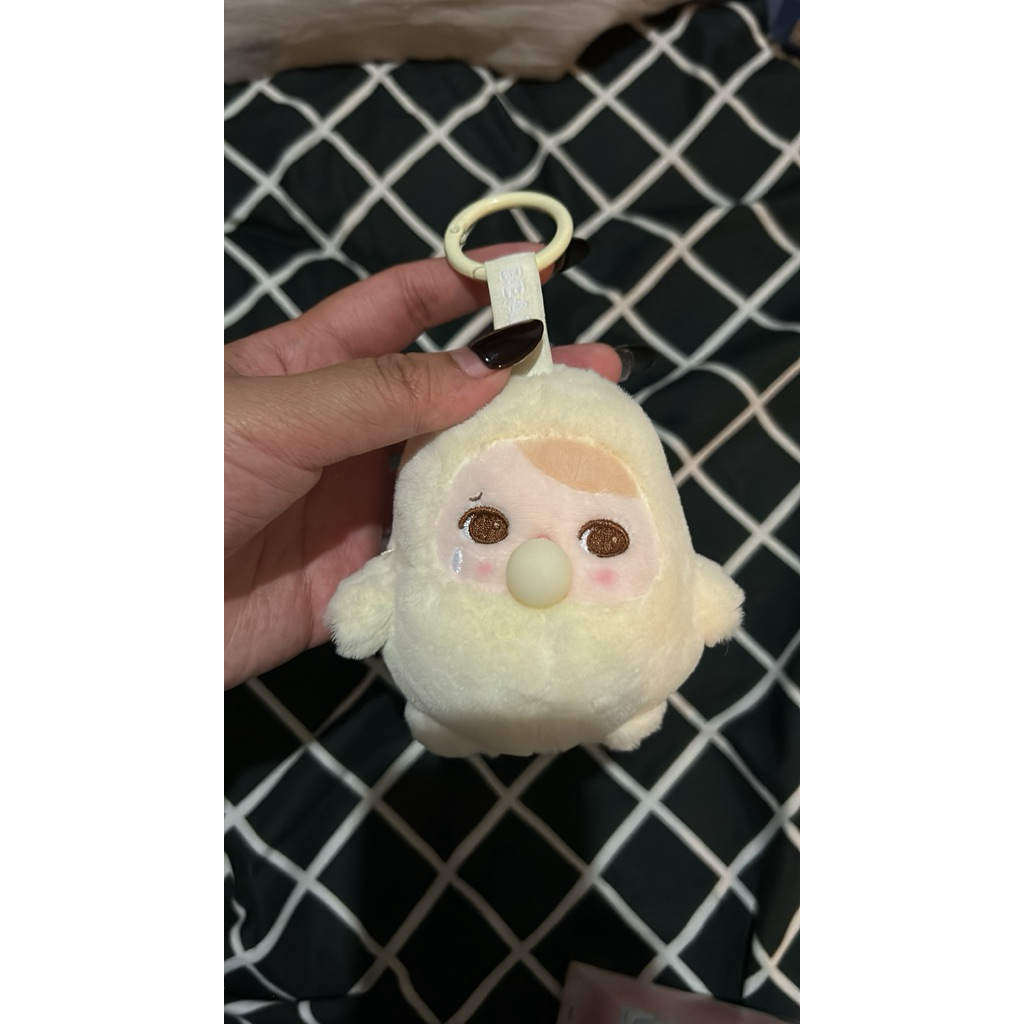 PUCKY BEANIE BUBBLE UP SELECTED CRYING POPMART