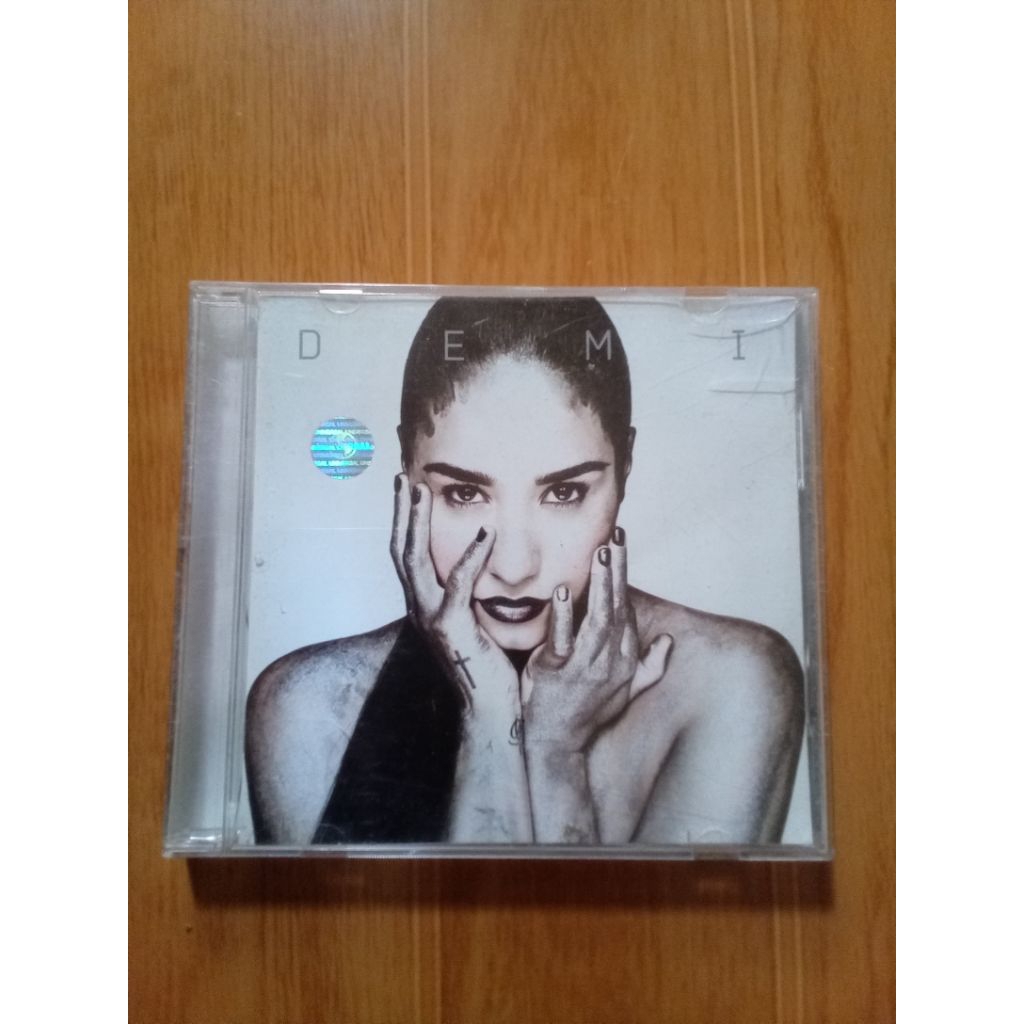 Cd demi lovato - เดมิ