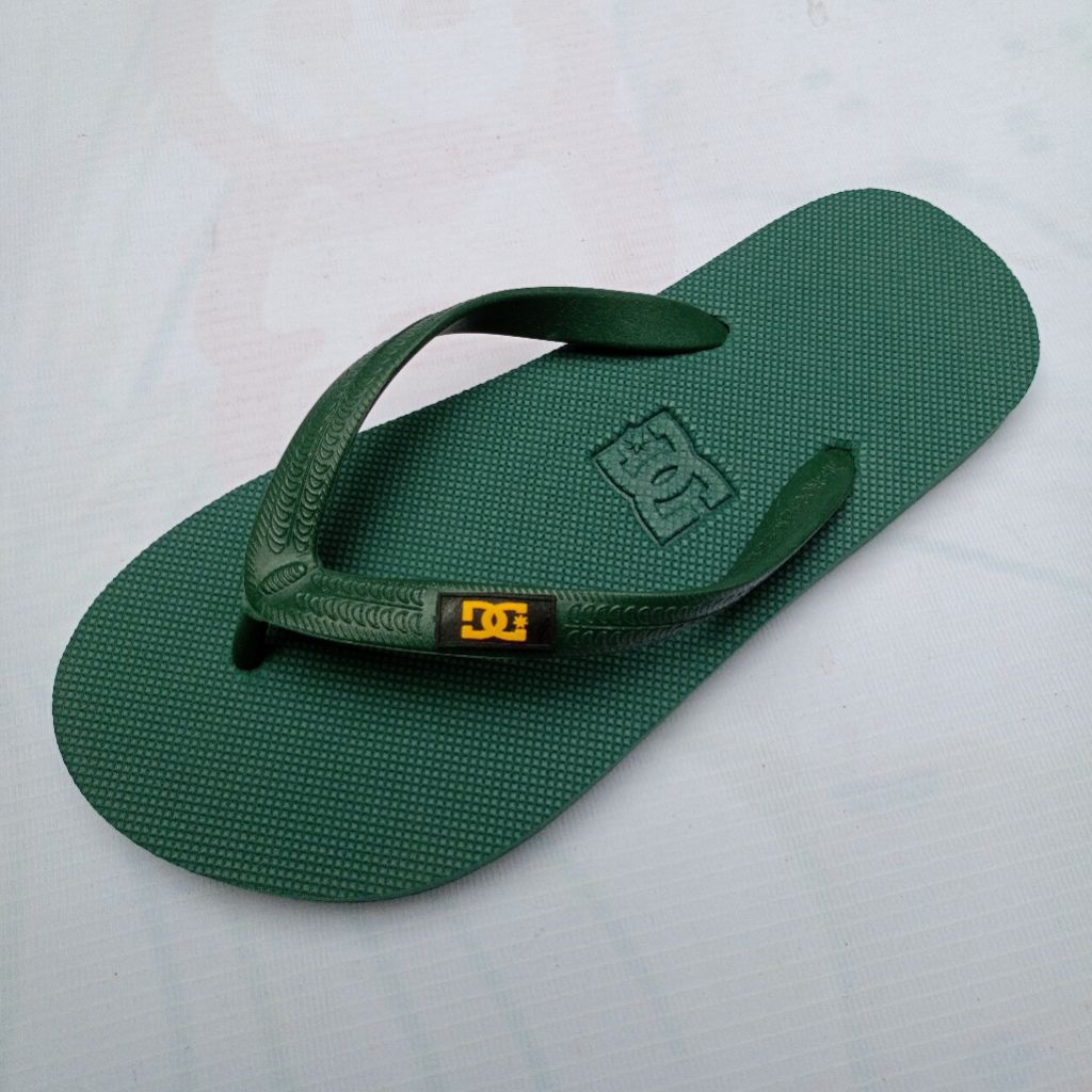 รองเท้าแตะ DC classic