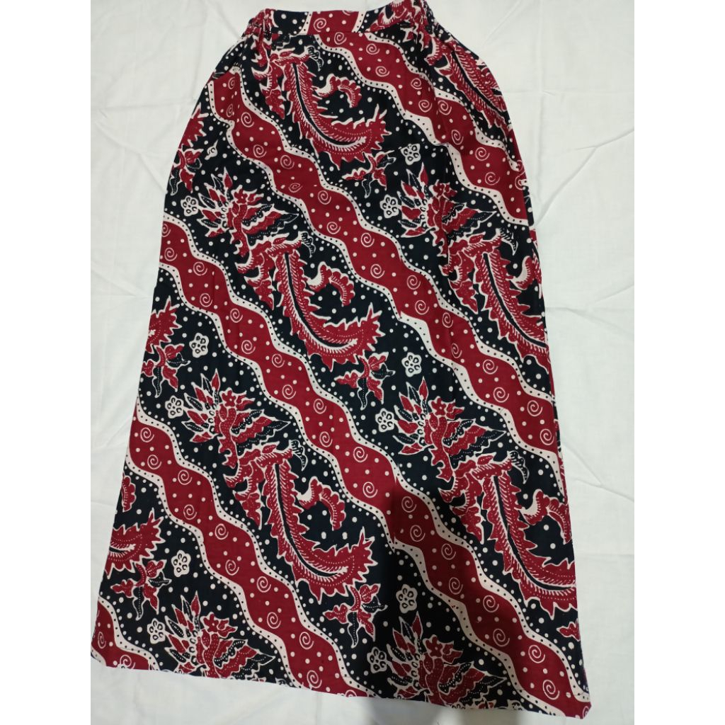 สั่งซื้อการเย็บกระโปรง PKT