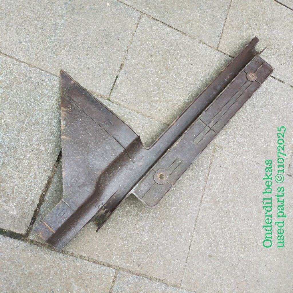 83th Toyota Corolla DX แผ่นธรณีประตูซ้ายด้านหลัง