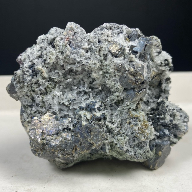 189Gr Natural Pyrite ในคริสตัลควอตซ์ - คอลเลกชันอัญมณีแร่ Cube Pyrite