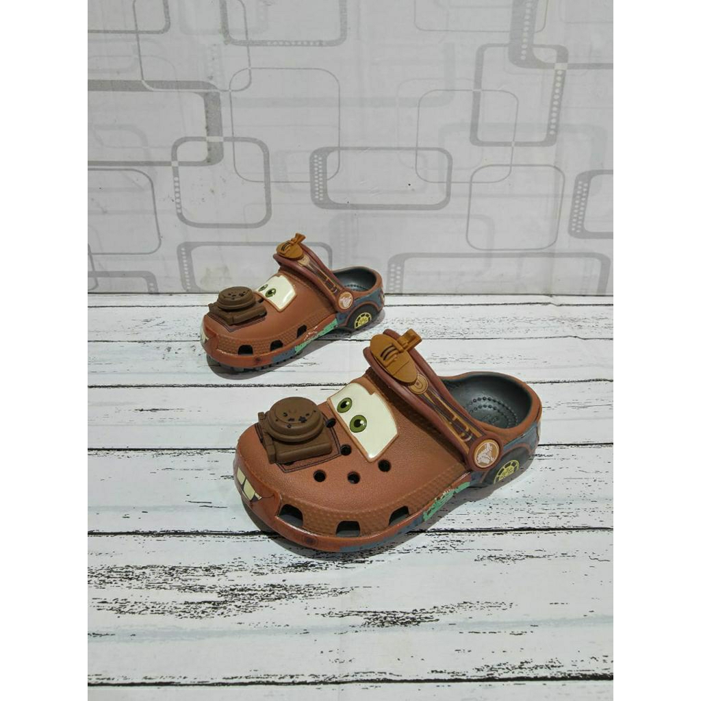 CROCS CARS TOW MATER CLOG เด็กและ JUNIOR