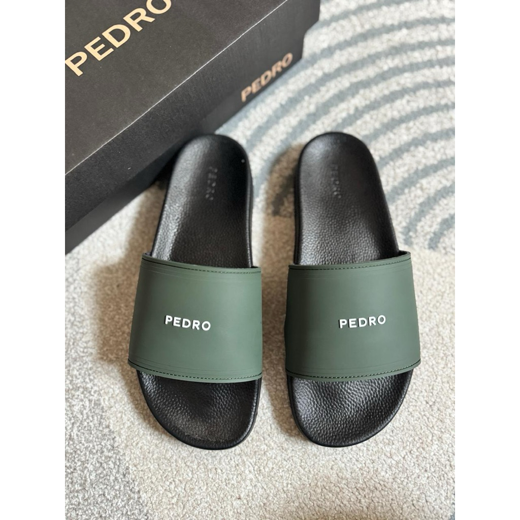 NEW Pedro freeee booooks slip one รองเท้าแตะ