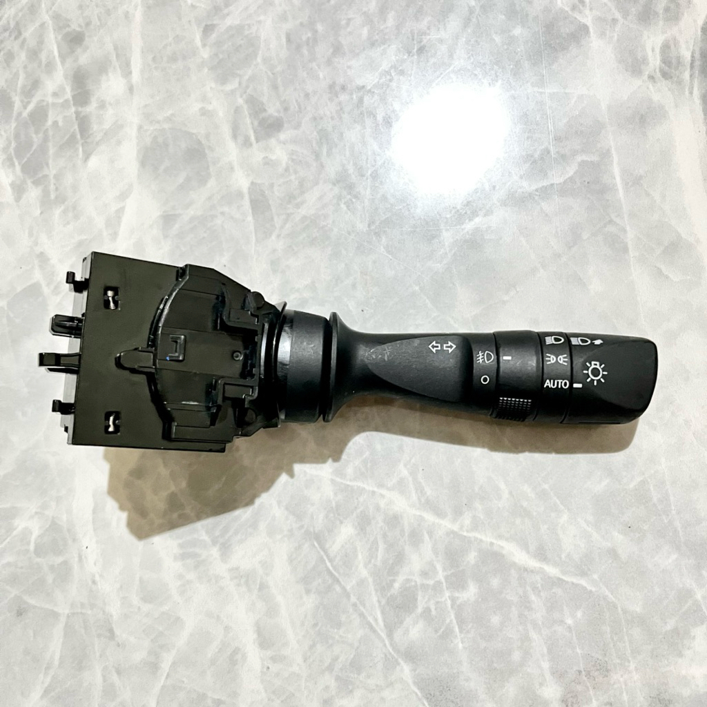 Avanza FWD xenia FWD 2022 Raize Rocky สวิตช์ไฟพร้อมสวิตช์ไฟตัดหมอก