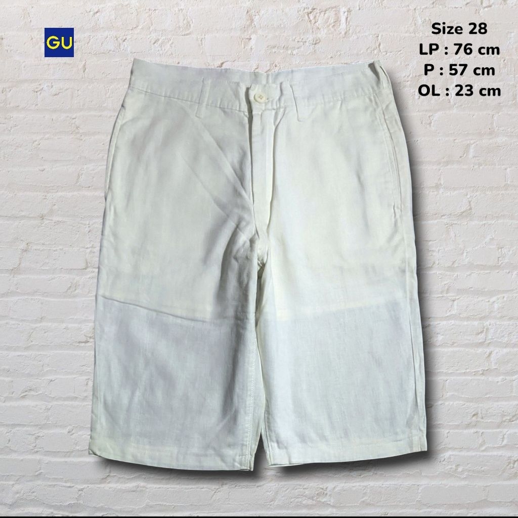Size 28 White GU Linen Shortpants CP84