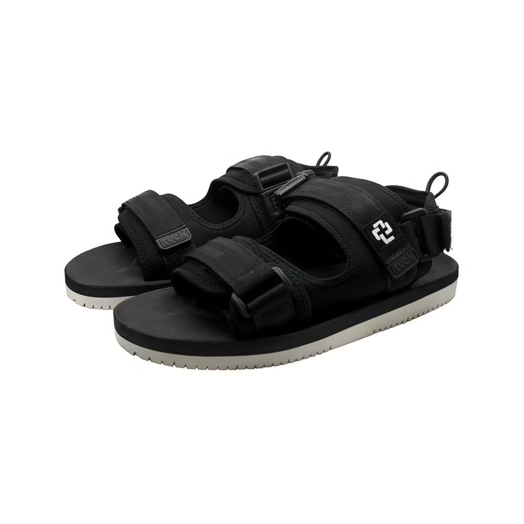 รองเท้าแตะ tvck chippy สีดําและสีขาว