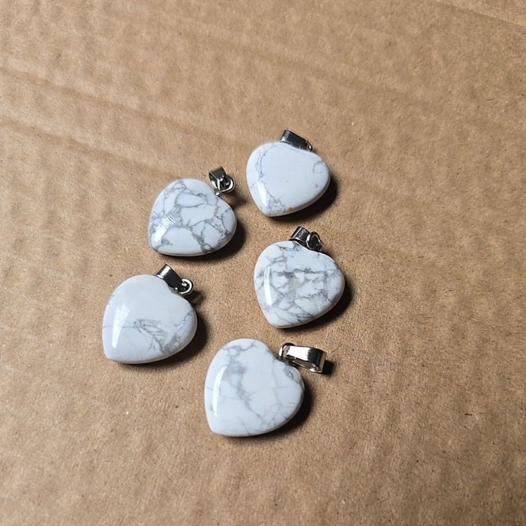 HOWLITE HEART SHAPE 2CM PENDANT ของแท้ STONE ราคาต่อหน่วย