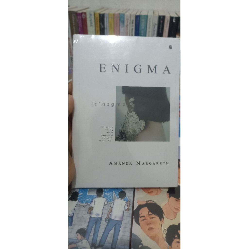 หนังสือวรรณกรรมภาษาอังกฤษ Enigma โดย Amanda Margareth Original