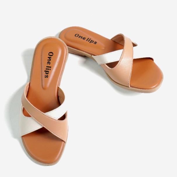 Onelipshoes Tera Womens Flat Sandals รองเท้าแตะส้นแบนผู้หญิง
