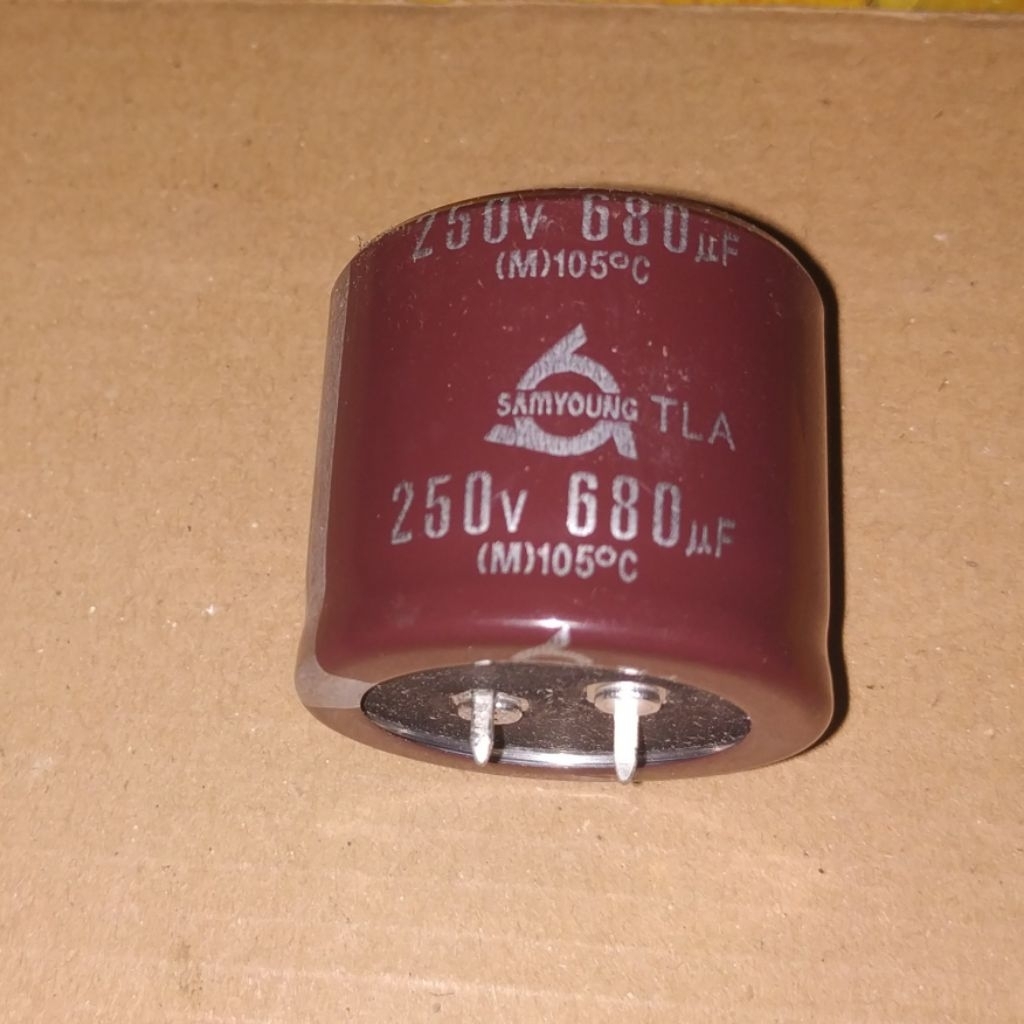 C Elco Elko 680uF 250V 680 uF 250 V