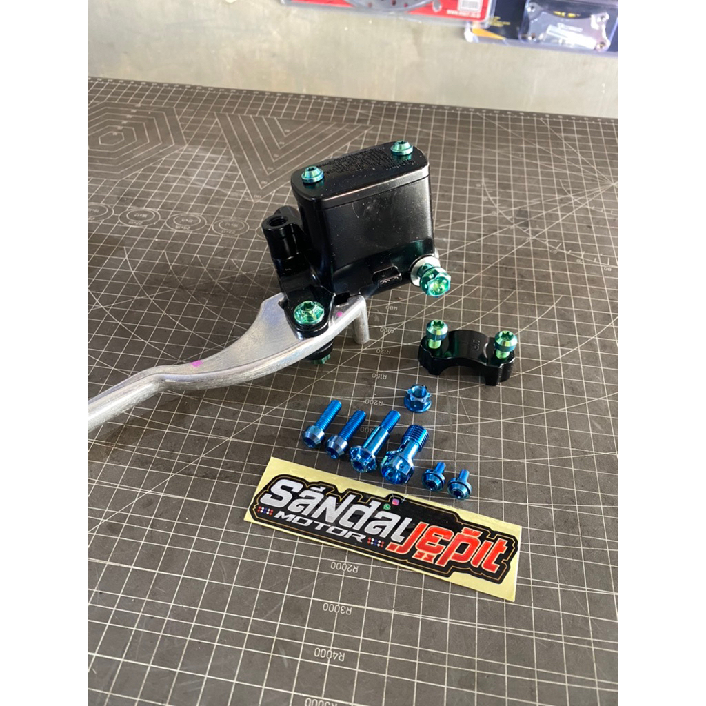 เบรค MASTER TITANIUM BOLT R25 YAMAHA R35 เบรค MASTER TITANIUM BOLT R25 ฝาครอบท่อเบรค TITANIUM BOLT