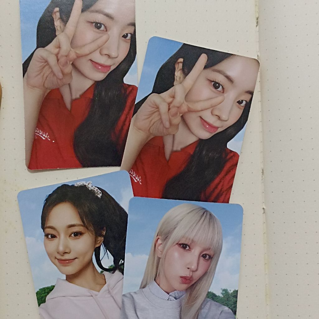 การ์ดรูปถ่ายสองครั้ง dahyun tzuyu rieese โรงงาน