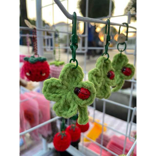 GANTUNGAN Clover Leaf Kechain . พวงกุญแจใบโคลเวอร์