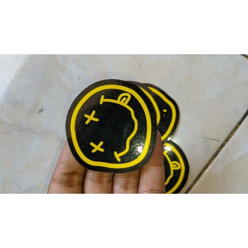 สติ๊กเกอร์ NIRVANA VYNIL พร้อม GLOSSY LAMINATION