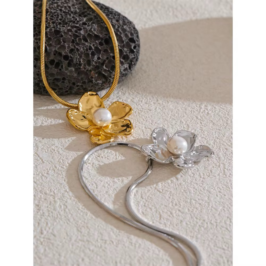 สร้อยคอ Seliora - สแตนเลส (เคลือบ PVD ทองแท้ 18K)