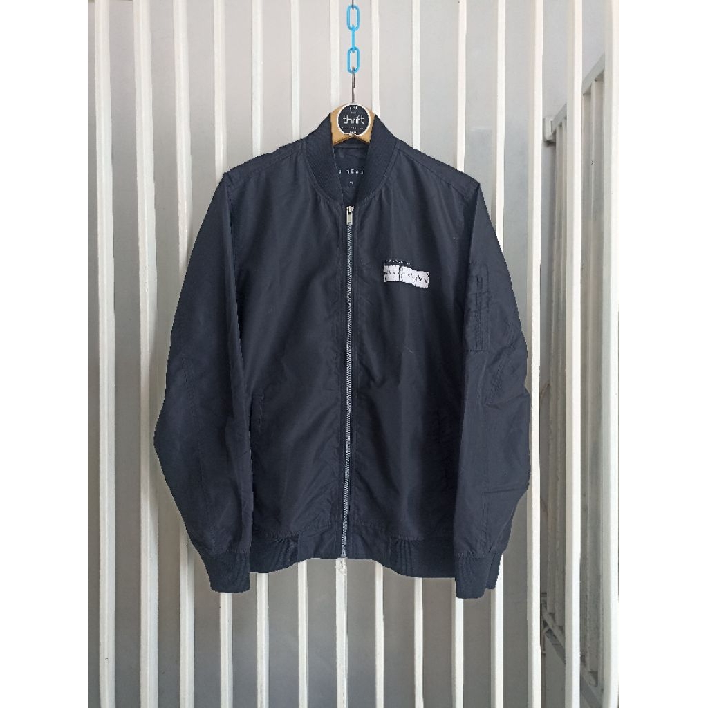 เครื่องบินทิ้งระเบิดของ NEARBY TBJ