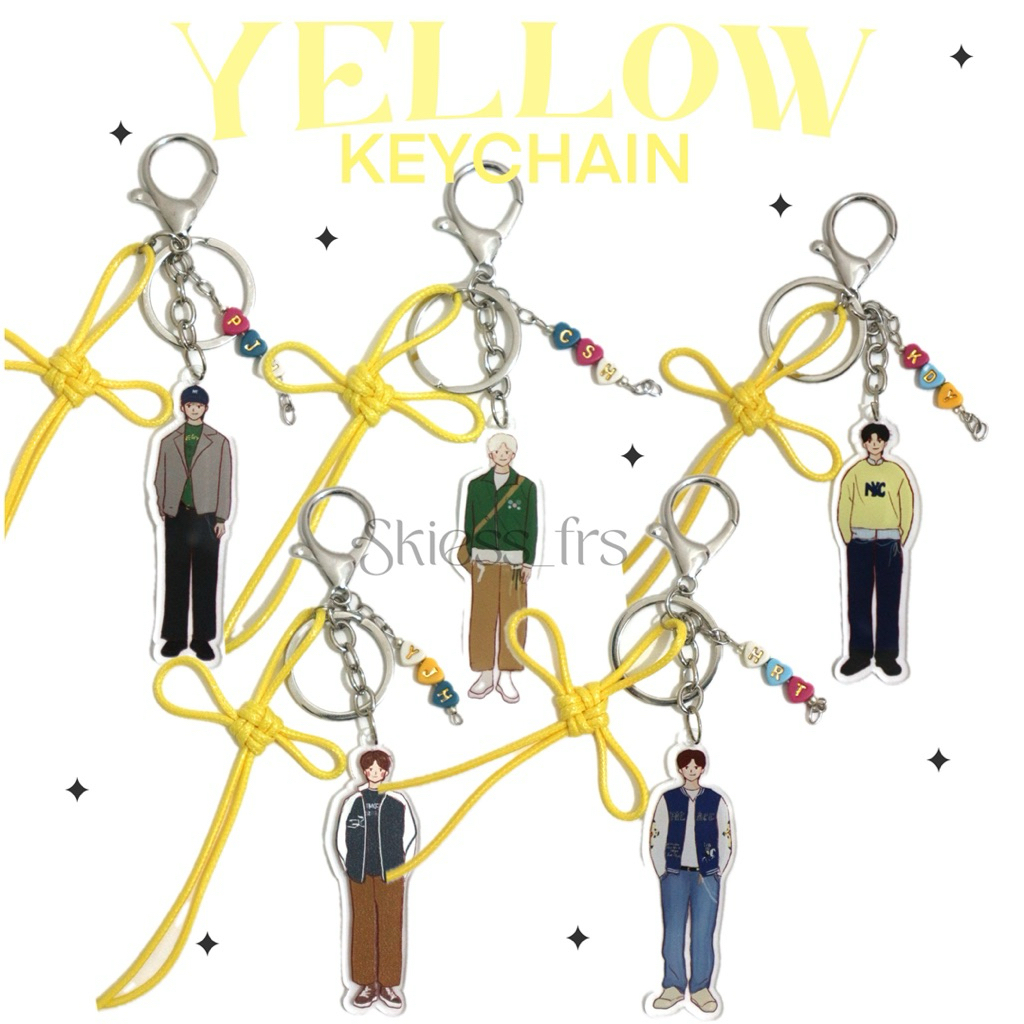 พวงกุญแจสีเหลือง TREASURE