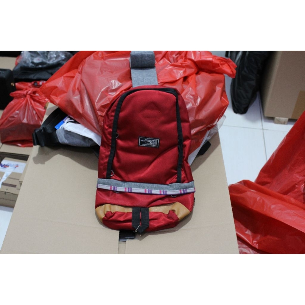 กระเป๋าสะพายนําเข้าสั่งโดย NP001