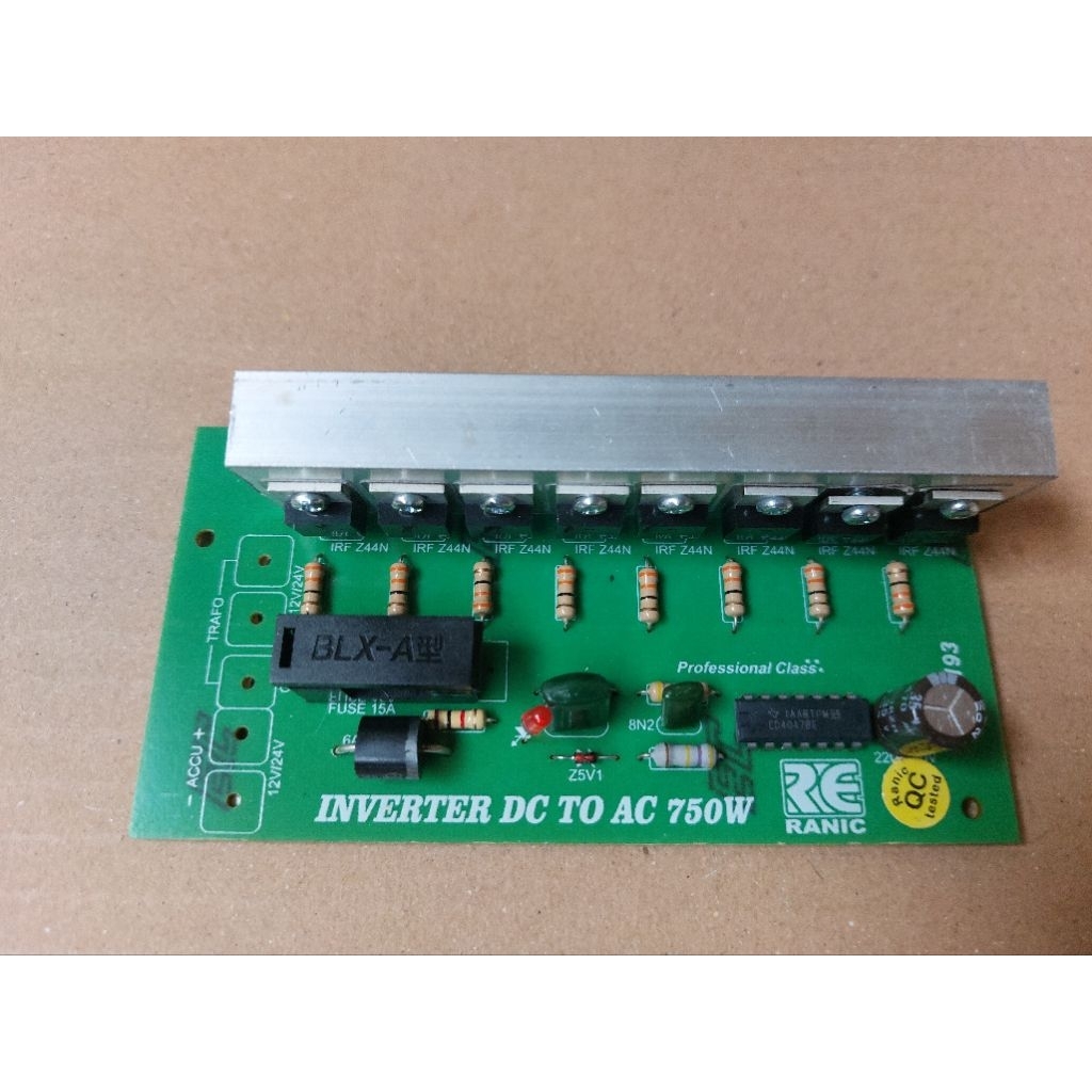 ชุดอินเวอร์เตอร์ DC เป็น AC 750 วัตต์