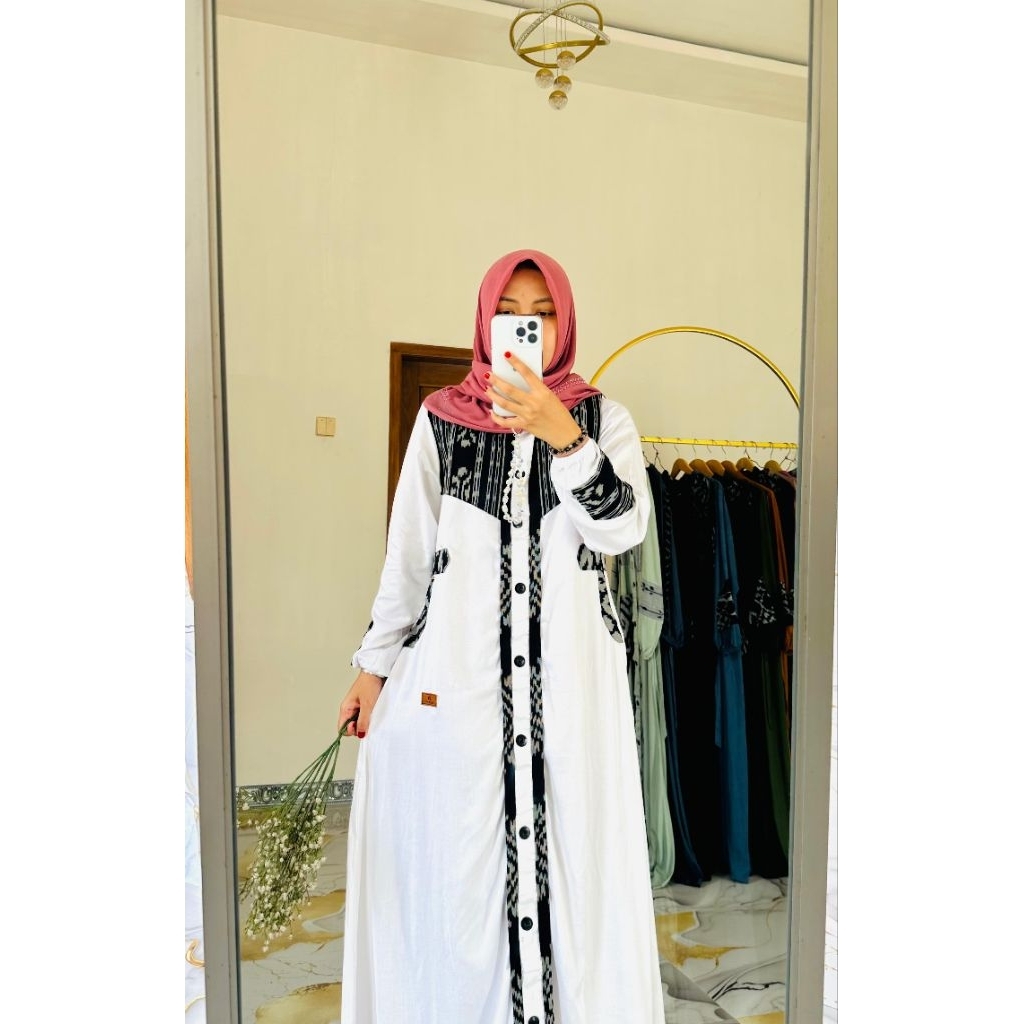 DAILY AJYAD WHITE WOVEN DRESS BY FAREECHA_LATEST WOVEN DRESS_LATEST FAREECHA DRESS