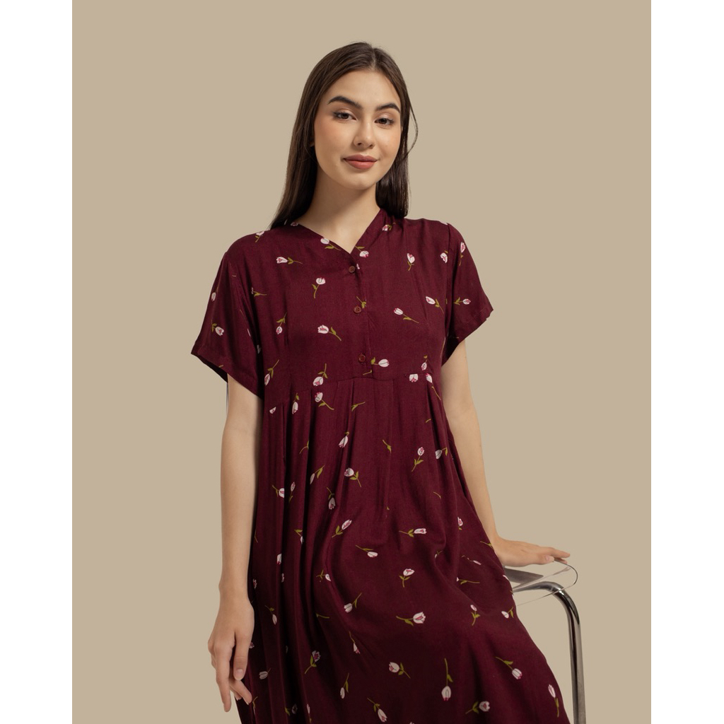 Daster Khalifs Sharon Rose Wine