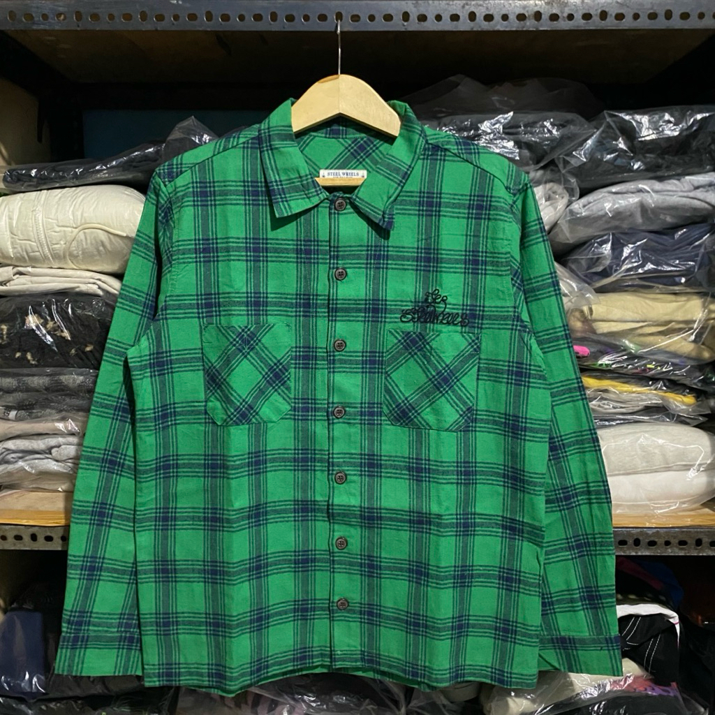 HIJAU ล้อเหล็ก Kr Plaid Flannel L/S เสื้อสีเขียว ไซส์ 69x56