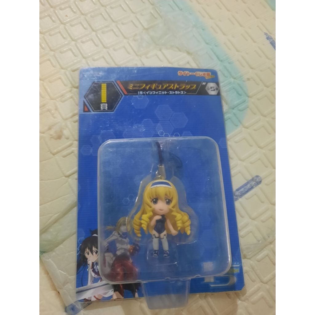 สินค้าอย่างเป็นทางการ - "Infinite Stratos" Cecilia Alcott เครื่องรางโทรศัพท์มือถือ Kuji Honpo 2011