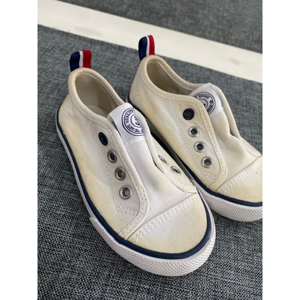 PRELOVED ORIGINAL HNM KIDS SHOES