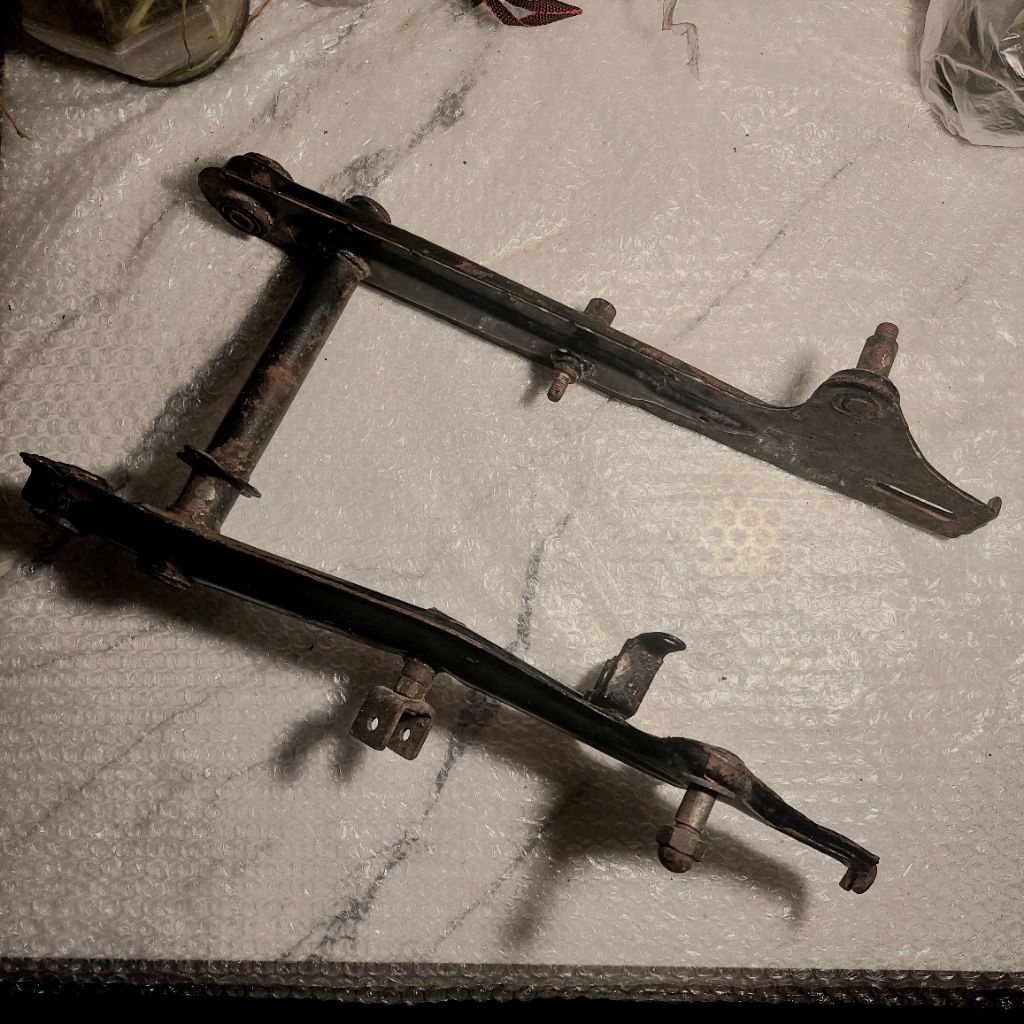 สวิงอาร์มกลม suzuki rc 100 - rc bravo - rc jet cooled original