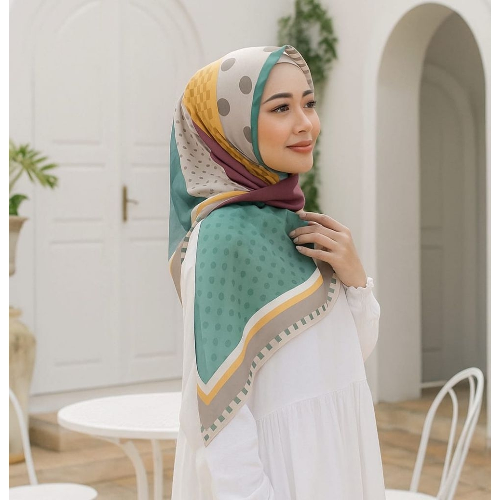 COLORFUL/PREMIUM VOAL HIJAB/WHOLESALE HIJAB/SQUARE HIJAB/PREMIUM MOTIF VOAL/DEENAY KW