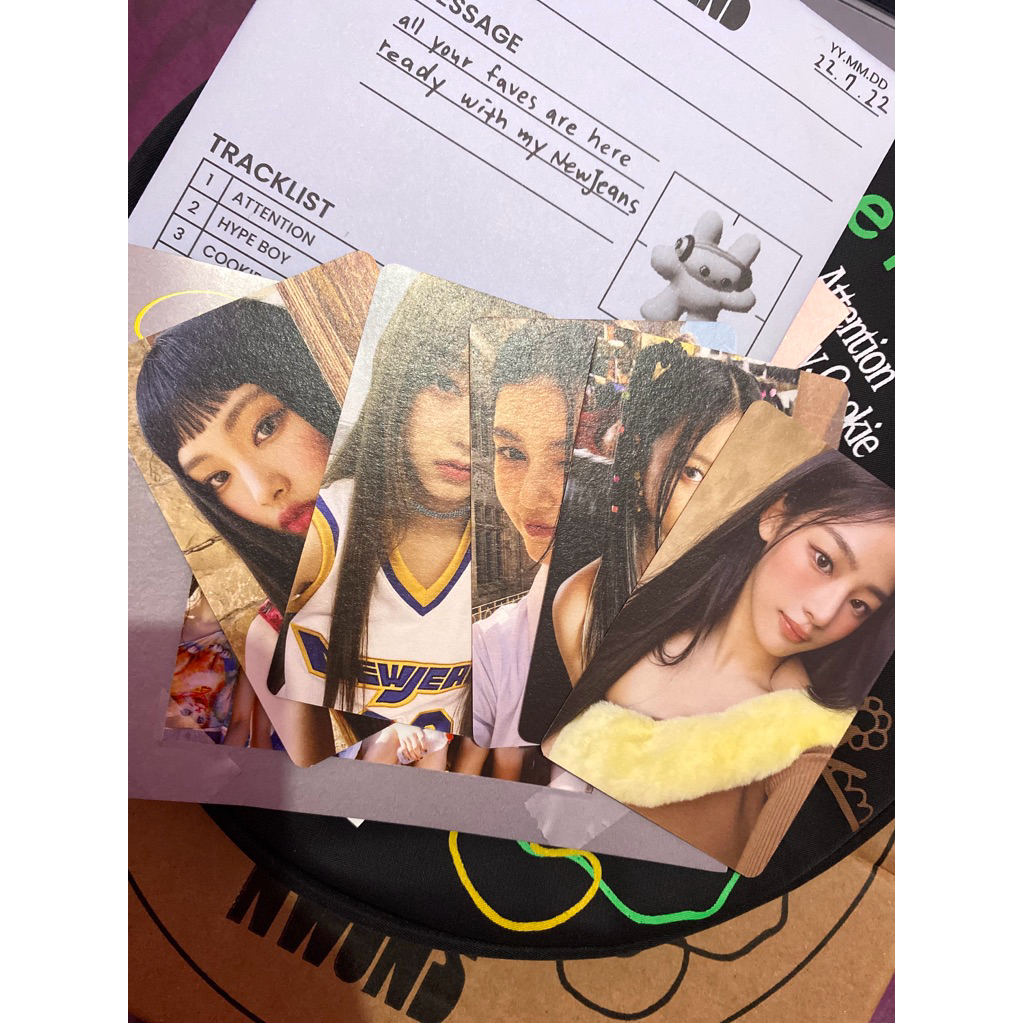 NJZ 1st EP Album NEW JEANS (กระเป๋า: สีดํา)